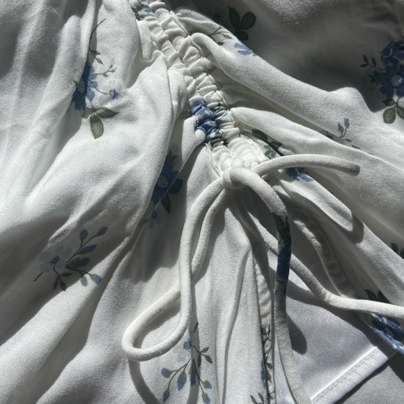 HOLLISTER HIGH RISE FLORAL TIE MIDI SKIRT - Picture 2 of 4